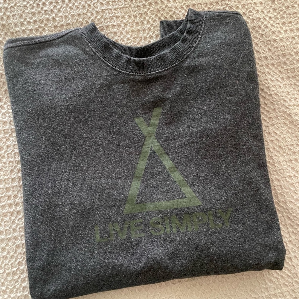 Patagonia sweatshirt Live Simply